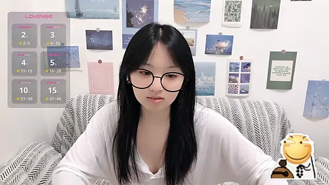 Snapshot of LiLiYbaby chatting on September 2025 06:40:01 AM LiLiYbaby online show from September 2025 06:40:01 AM