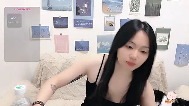 Snapshot of LiLiYbaby chatting on October 2025 06:24:01 AM LiLiYbaby online show from October 2025 06:24:01 AM