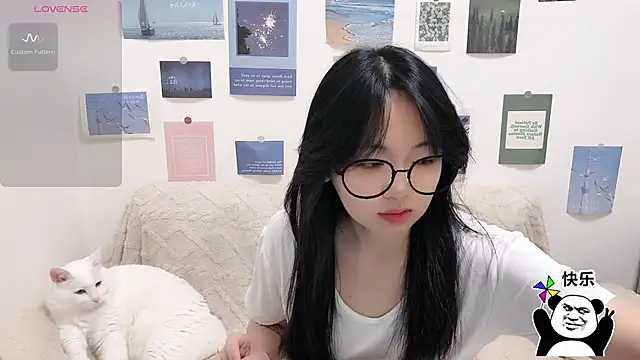 Snapshot of LiLiYbaby chatting on November 2025 06:34:01 AM LiLiYbaby online show from November 2025 06:34:01 AM