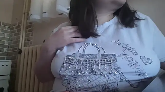 Snapshot of AalinnaK chatting on March 2025 02:29:02 PM AalinnaK online show from March 2025 02:29:02 PM