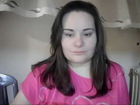 AalinnaK online show from February 2026 07:18:01 PM