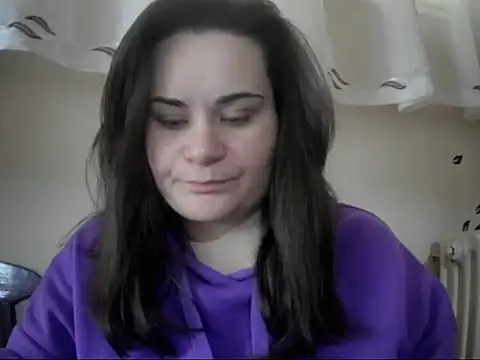 AalinnaK online show from February 2026 12:01:02 PM