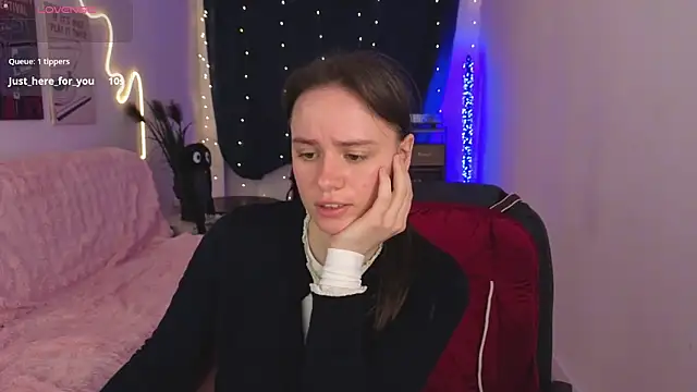 Emillias online show from February 2026 02:11:02 PM