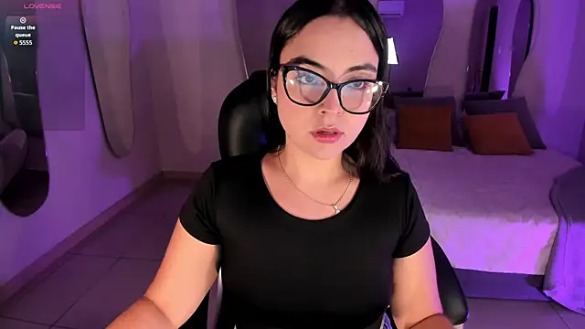 AllisonRogersX online show from October 2025 07:01:02 PM