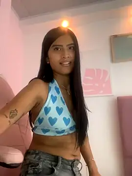  18 laura online show from November 2025 03:49:02 AM