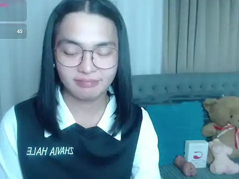 zhaviahale21 online show from June 2026 06:36:01 PM