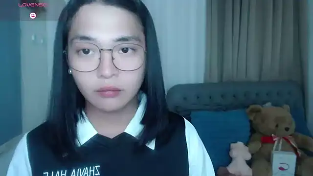 zhaviahale21 online show from July 2026 10:47:01 PM