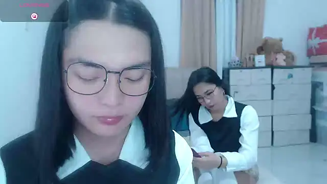 zhaviahale21 online show from July 2026 01:03:01 PM