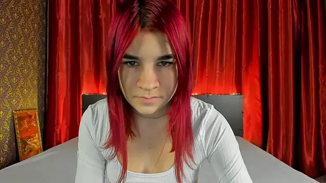 Snapshot of _Polly_Love_ chatting on December 2024 07:10:01 AM Polly Love online show from December 2024 07:10:01 AM