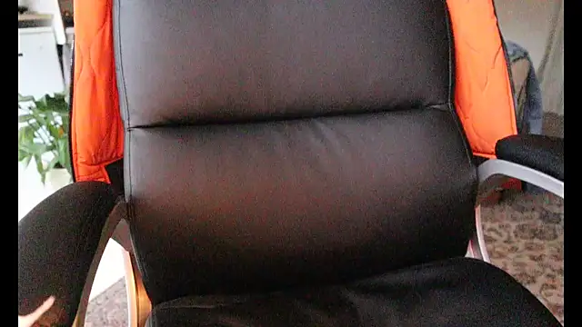 Snapshot of Danilow_Dutch chatting on November 2025 02:53:02 PM Danilow Dutch online show from November 2025 02:53:02 PM