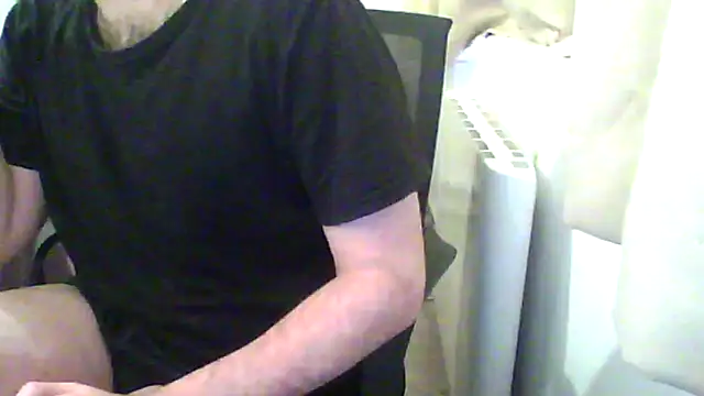 Snapshot of AshWinter chatting on December 2024 03:25:02 PM AshWinter online show from December 2024 03:25:02 PM