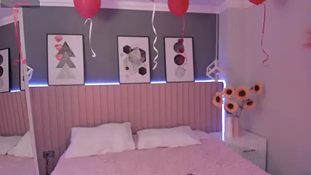 Megan mooree  online show from February 2025 07:21:01 PM