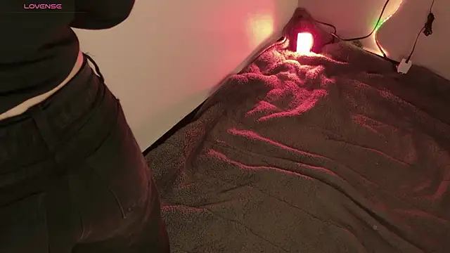 Megan mooree  online show from September 2025 12:16:01 PM