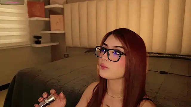 Megan mooree  online show from September 2025 01:05:01 PM