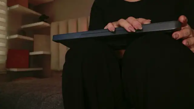 Megan mooree  online show from November 2025 12:38:02 PM