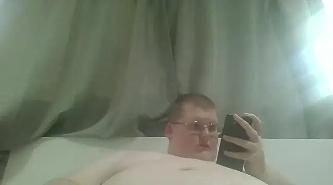 Snapshot of Richard_Moneyshot_23 chatting on December 2024 11:01:01 PM Richard Moneyshot 23 online show from December 2024 11:01:01 PM