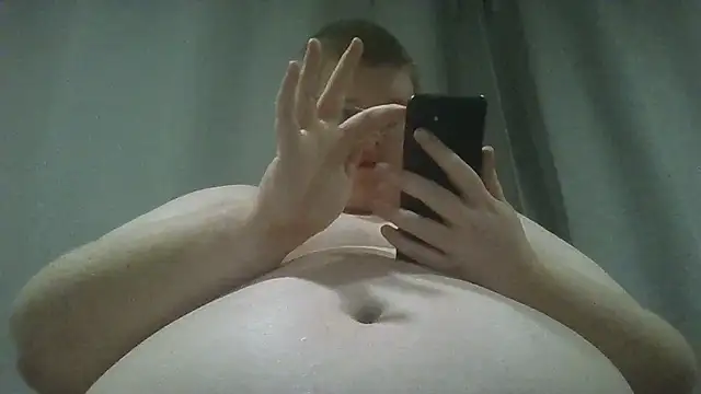 Snapshot of Richard_Moneyshot_23 chatting on January 2025 12:06:02 AM Richard Moneyshot 23 online show from January 2025 12:06:02 AM