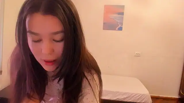 Snapshot of LunaXmii chatting on March 2025 05:59:02 AM LunaXmii online show from March 2025 05:59:02 AM