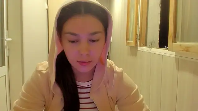 Snapshot of LunaXmii chatting on October 2025 08:38:02 PM LunaXmii online show from October 2025 08:38:02 PM