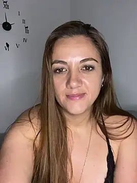 Snapshot of Shianrose chatting on January 2025 07:00:02 AM Shianrose online show from January 2025 07:00:02 AM