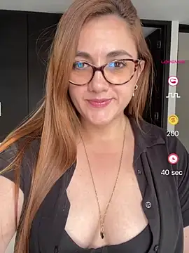 Snapshot of Shianrose chatting on June 2026 10:23:01 PM Shianrose online show from June 2026 10:23:01 PM