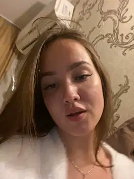 Snapshot of milkyWeyy chatting on September 2025 04:22:02 PM milkyWeyy online show from September 2025 04:22:02 PM