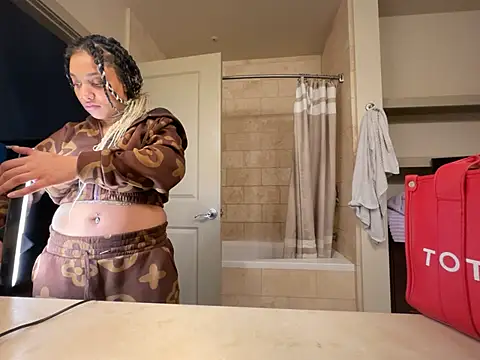 Snapshot of GoddessNih chatting on February 2025 01:02:02 AM GoddessNih online show from February 2025 01:02:02 AM