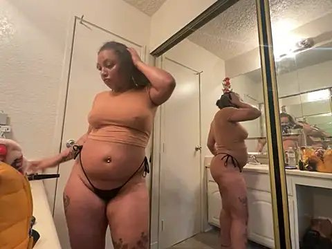 Snapshot of GoddessNih chatting on November 2025 05:15:01 PM GoddessNih online show from November 2025 05:15:01 PM