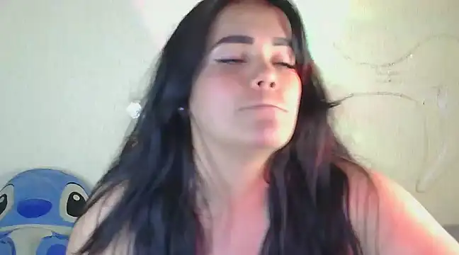 Snapshot of blue_angel33 chatting on February 2025 07:25:01 PM blue angel33 online show from February 2025 07:25:01 PM