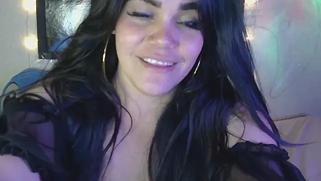 Snapshot of blue_angel33 chatting on February 2025 04:54:02 AM blue angel33 online show from February 2025 04:54:02 AM