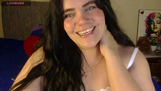 Snapshot of blue_angel33 chatting on October 2025 02:09:01 AM blue angel33 online show from October 2025 02:09:01 AM