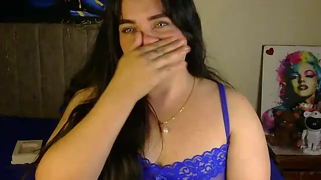 Snapshot of blue_angel33 chatting on October 2025 01:17:01 AM blue angel33 online show from October 2025 01:17:01 AM