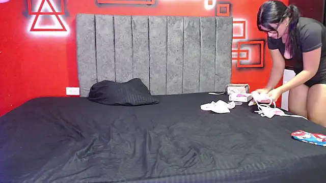 dirty couple22 online show from October 2025 02:04:01 PM