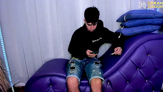 Snapshot of Yourslust_ chatting on October 2025 10:00:01 PM Yourslust online show from October 2025 10:00:01 PM