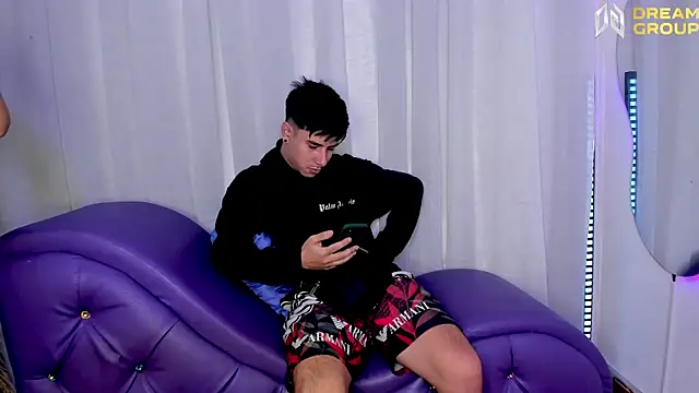 Snapshot of Yourslust_ chatting on November 2025 01:34:02 PM Yourslust online show from November 2025 01:34:02 PM