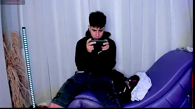 Snapshot of Yourslust_ chatting on November 2025 07:35:01 PM Yourslust online show from November 2025 07:35:01 PM