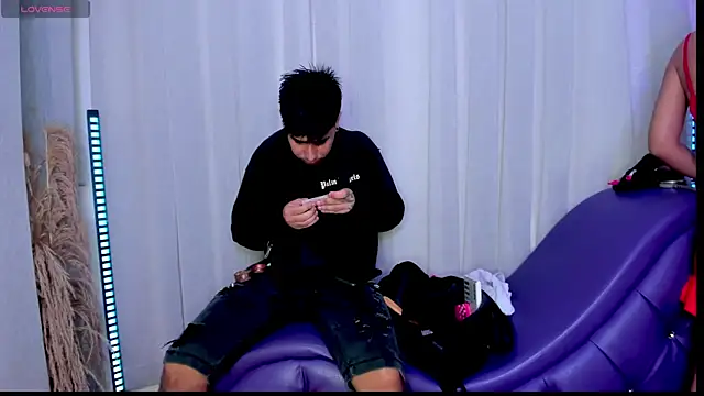 Snapshot of Yourslust_ chatting on November 2025 09:13:02 PM Yourslust online show from November 2025 09:13:02 PM