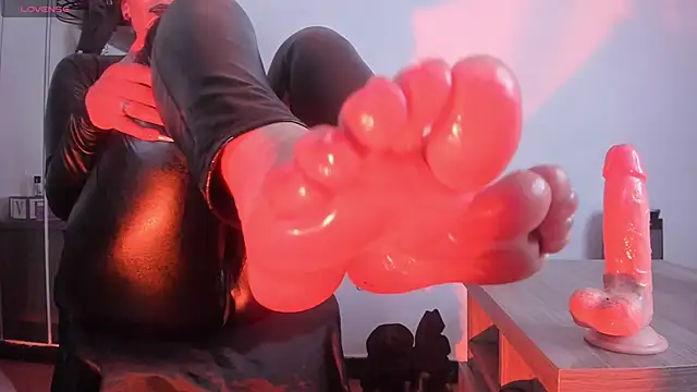 Molenna queenn online show from December 2024 06:03:02 AM