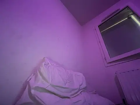 Snapshot of Rebeu313 chatting on November 2025 11:09:01 AM Rebeu313 online show from November 2025 11:09:01 AM