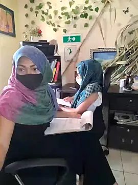 Snapshot of NAJWA-ARAB chatting on December 2024 02:28:01 PM NAJWA-ARAB online show from December 2024 02:28:01 PM