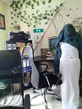 Snapshot of NAJWA-ARAB chatting on December 2024 05:41:02 PM NAJWA-ARAB online show from December 2024 05:41:02 PM