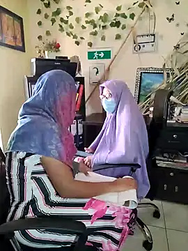 Snapshot of NAJWA-ARAB chatting on December 2024 02:38:02 PM NAJWA-ARAB online show from December 2024 02:38:02 PM