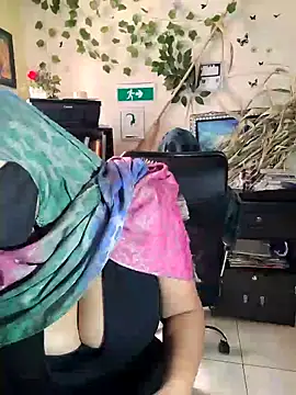 Snapshot of NAJWA-ARAB chatting on January 2025 02:31:02 PM NAJWA-ARAB online show from January 2025 02:31:02 PM