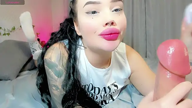 Snapshot of Aira_vi chatting on October 2025 02:06:02 PM Aira vi online show from October 2025 02:06:02 PM