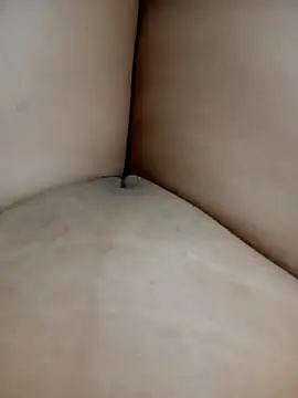 Khaleyssi online show from February 2026 01:45:04 AM