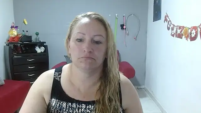 Snapshot of emperabigbootybigass chatting on March 2025 06:33:02 PM emperabigbootybigass online show from March 2025 06:33:02 PM