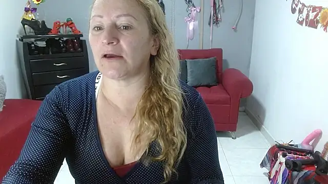 Snapshot of emperabigbootybigass chatting on March 2025 12:35:02 PM emperabigbootybigass online show from March 2025 12:35:02 PM