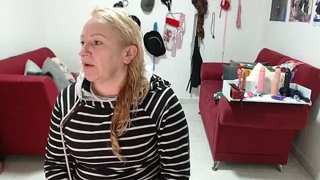 Snapshot of emperabigbootybigass chatting on December 2025 12:34:02 PM emperabigbootybigass online show from December 2025 12:34:02 PM