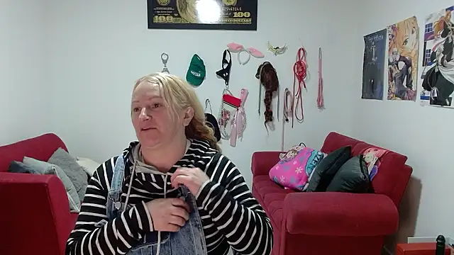 Snapshot of emperabigbootybigass chatting on January 2026 12:19:01 PM emperabigbootybigass online show from January 2026 12:19:01 PM