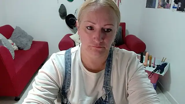 Snapshot of emperabigbootybigass chatting on January 2026 06:11:02 PM emperabigbootybigass online show from January 2026 06:11:02 PM